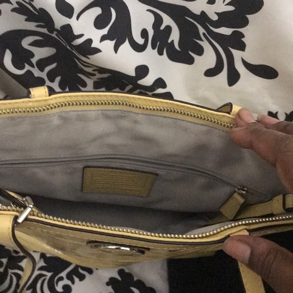PRELOVED Yellow Coach Purse❤️ - Picture 6 of 7
